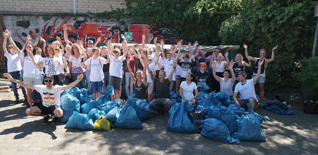 Plastikmüll am Rhein